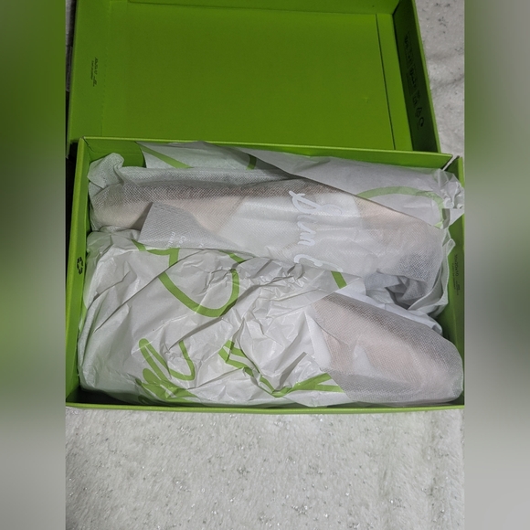 Sam Edelman Zaria Sneakers White Black Suede Lace Up Size 10.5M NIB - Picture 7 of 9